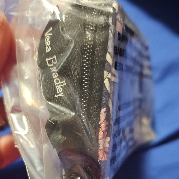 Vera Bradley RFID petite Zip Around Wallet In Pattern Ornate Blooms - Picture 4 of 5